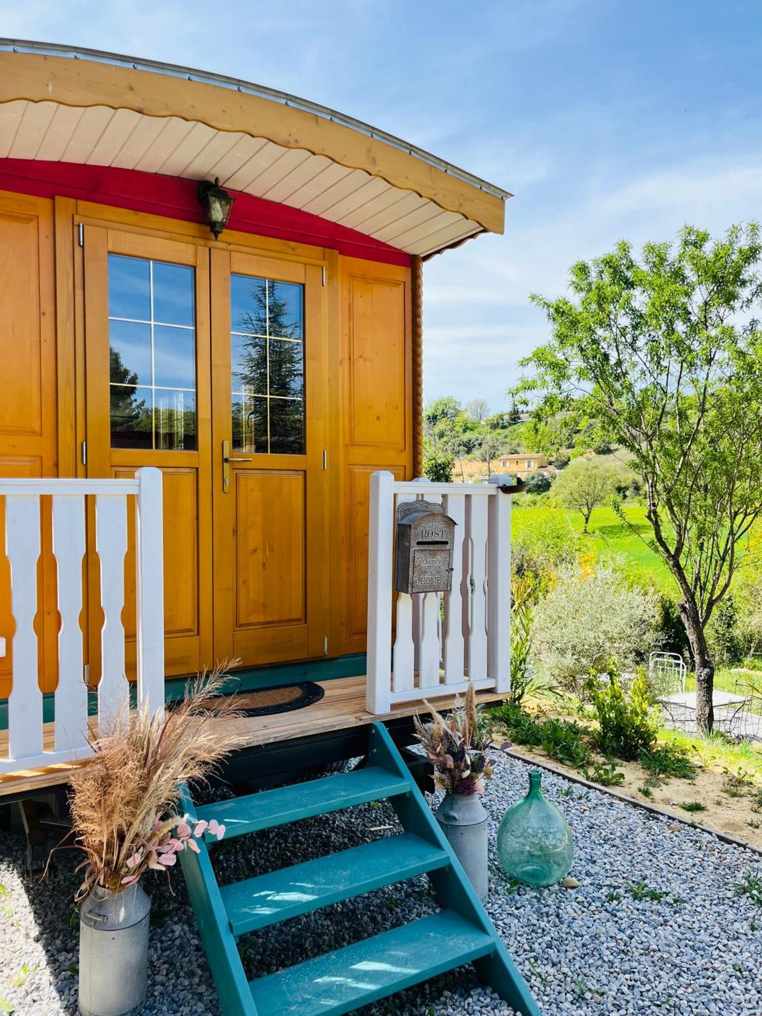 Roulotte Bohemian Lover In Provence, Valensole Exterior photo